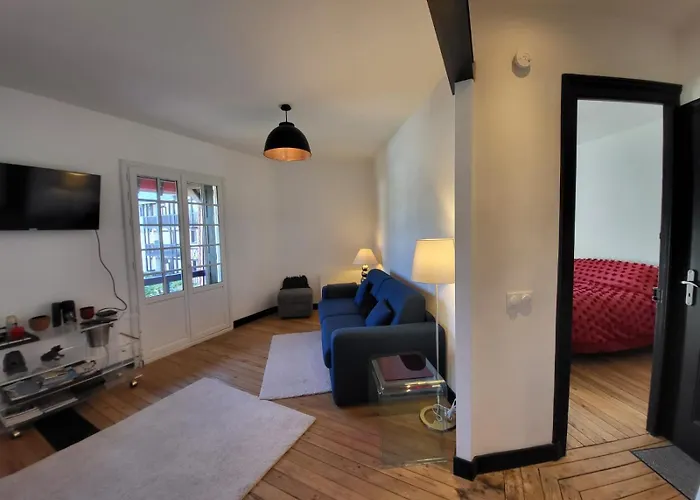 Morny Belvedere Apartment *